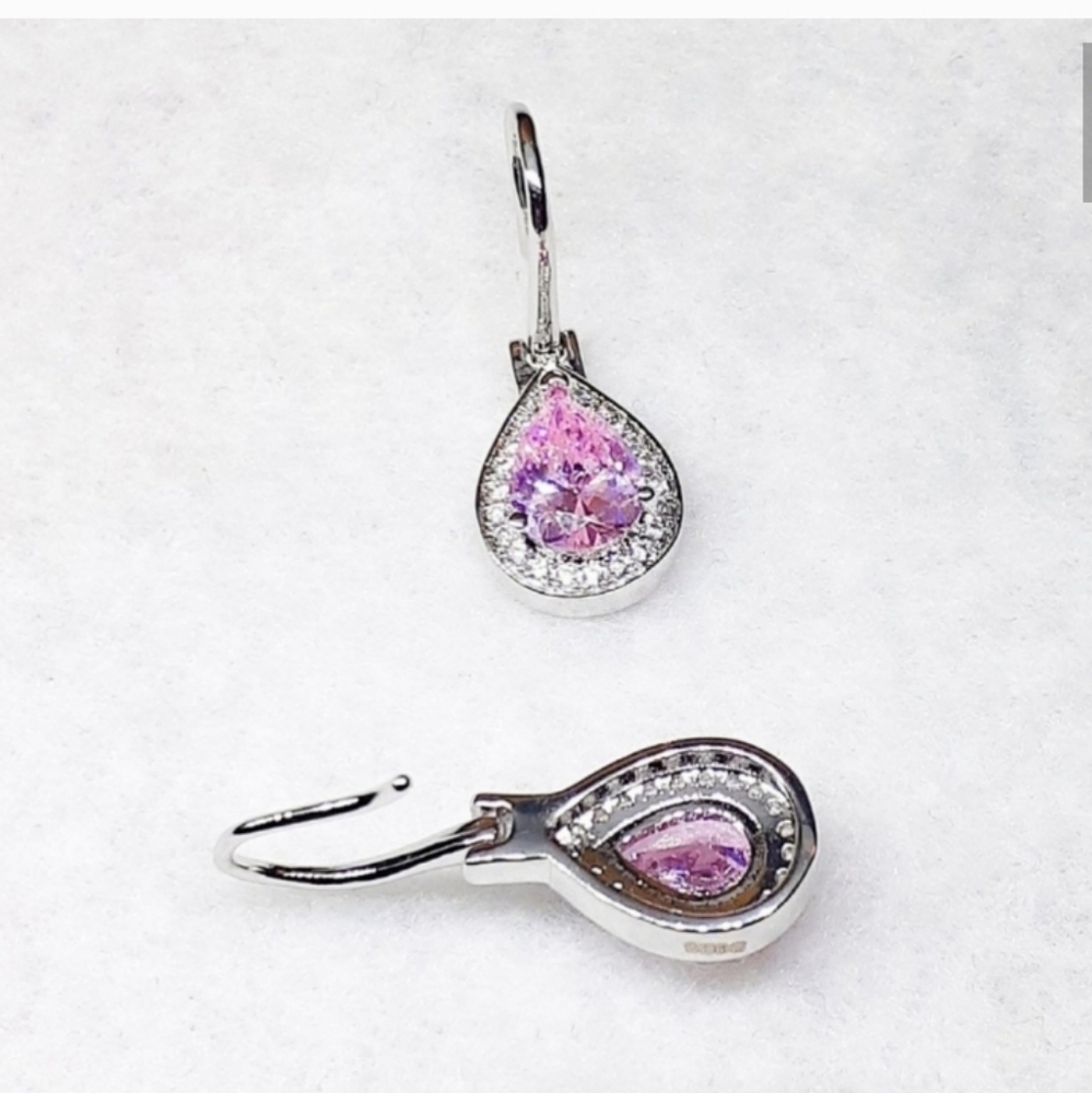 🎀Stunning Sapphire Drop Earrings - Picture 3 of 5